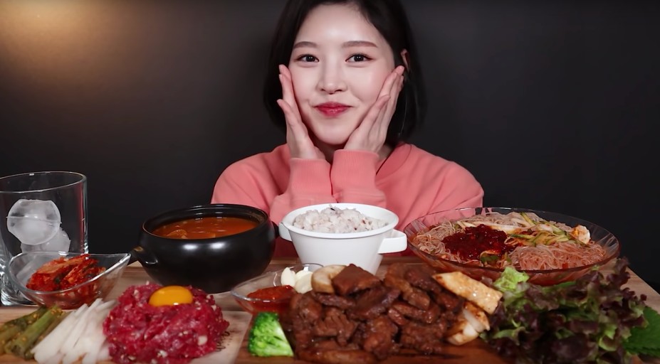 美人すぎる韓国大食いyoutuber ムン ボキ 食べたフリ ステマ疑惑 炎上の真相を詳しく紹介 Yolo